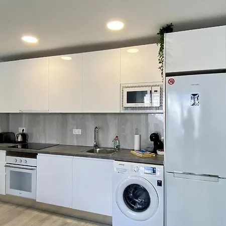Casa De Los Suenos - 2 Bedroom Modern In Puerto Del Carmen * Puerto del Carmen (Lanzarote)