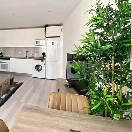 Casa De Los Suenos - 2 Bedroom Modern In Puerto Del Carmen Apartment
